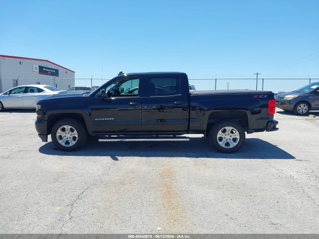Продаж на аукціоні авто 2018 Chevrolet Silverado 1500 2lt, vin: 3GCUKRECXJG643729, номер лоту: 45343978