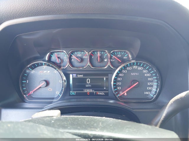 Продаж на аукціоні авто 2018 Chevrolet Silverado 1500 2lt, vin: 3GCUKRECXJG643729, номер лоту: 45343978