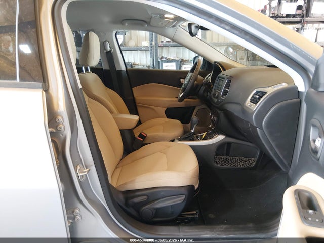 3C4NJDAB4JT422805 Jeep Compass Sport 4x4