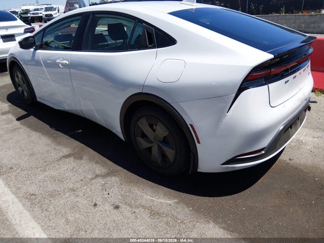 Toyota Prius Le 2023 JTDACAAU8P3011856 Image 3