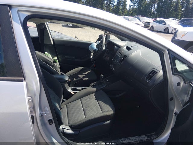 KIA FORTE LX 2016 KNAFX4A62G5449206 Image 5