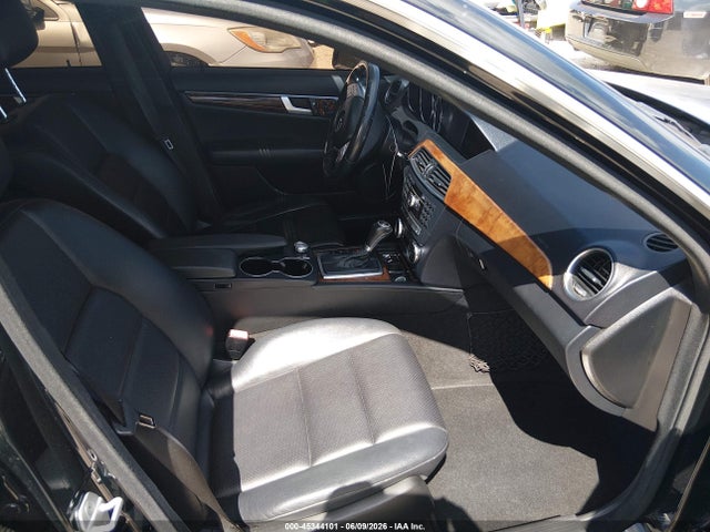 Aukcja sprzedaży 2012 Mercedes-benz C 250 Luxury/sport, vin: WDDGF4HB1CA599652, numer aukcji: 45344101