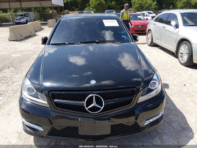 Aukcja sprzedaży 2012 Mercedes-benz C 250 Luxury/sport, vin: WDDGF4HB1CA599652, numer aukcji: 45344101