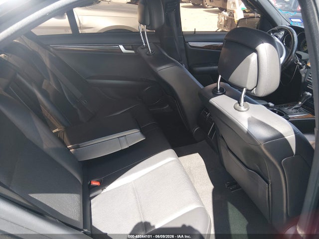 Aukcja sprzedaży 2012 Mercedes-benz C 250 Luxury/sport, vin: WDDGF4HB1CA599652, numer aukcji: 45344101