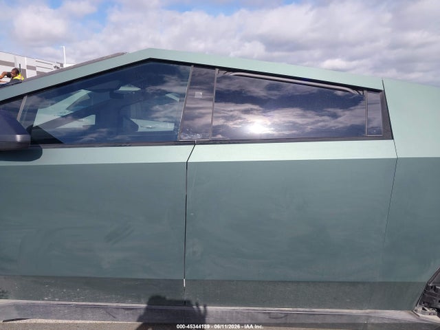 Продаж на аукціоні авто 2025 Tesla Cybertruck All-wheel Drive, vin: 7G2CEHED0SA081332, номер лоту: 45344139