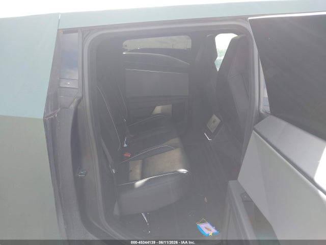 Продаж на аукціоні авто 2025 Tesla Cybertruck All-wheel Drive, vin: 7G2CEHED0SA081332, номер лоту: 45344139