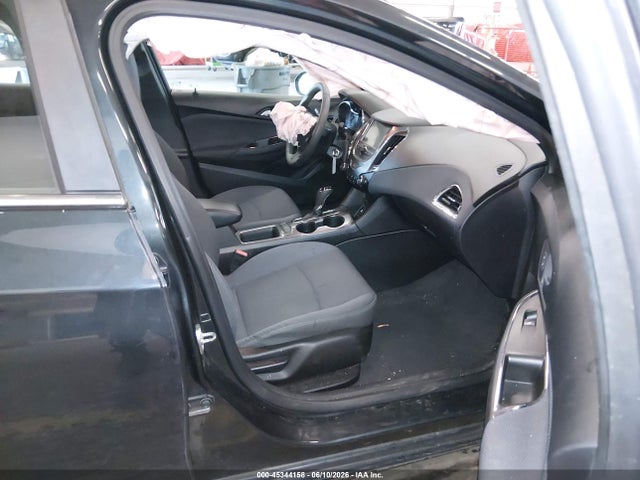 1G1BE5SM3J7226123 Chevrolet Cruze Lt Auto
