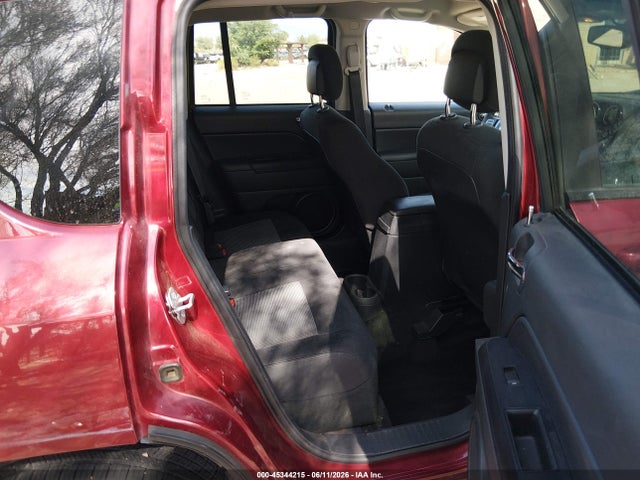 1C4NJCBA0GD525671 Jeep Compass Sport