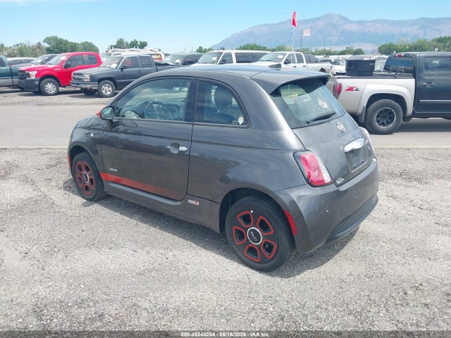 Fiat 500E BATTERY ELECTRIC 2017 3C3CFFGE1HT508822 Image 3