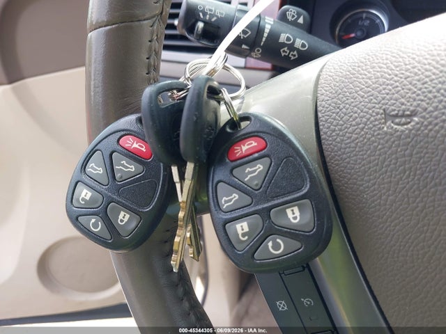 45344305 :رقم المزاد ، 1GNSKCE00BR399186 vin ، 2011 Chevrolet Tahoe Ltz مزاد بيع