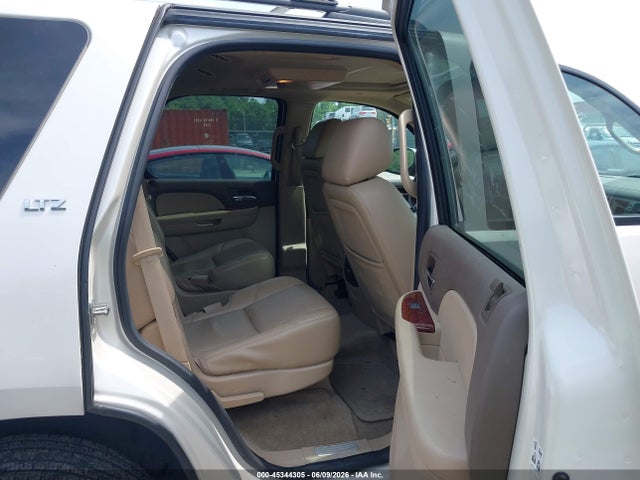 45344305 :رقم المزاد ، 1GNSKCE00BR399186 vin ، 2011 Chevrolet Tahoe Ltz مزاد بيع
