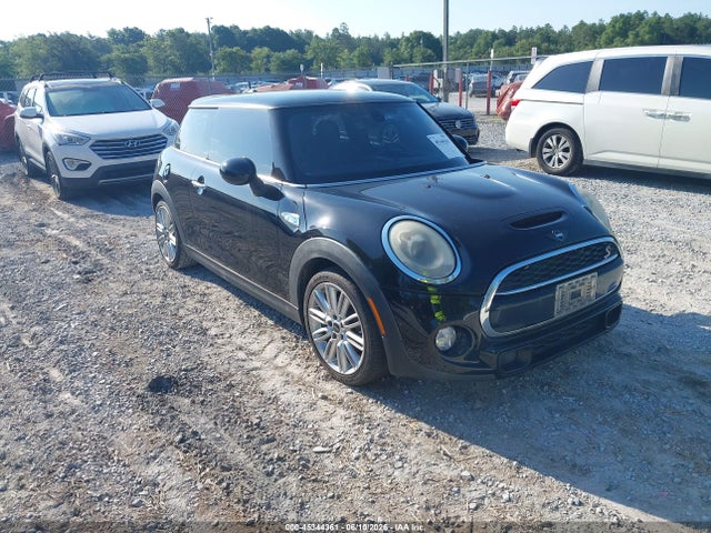 Продаж на аукціоні авто 2015 Mini Hardtop Cooper S, vin: WMWXP7C55F2A58371, номер лоту: 45344361