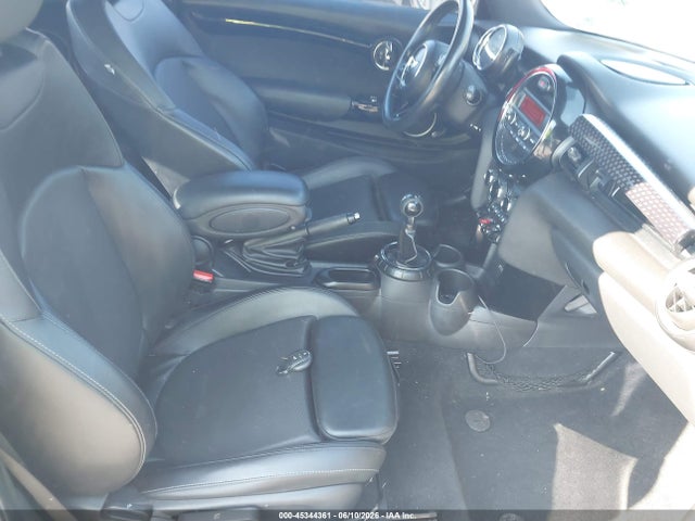Продажа на аукционе авто 2015 Mini Hardtop Cooper S, vin: WMWXP7C55F2A58371, номер лота: 45344361
