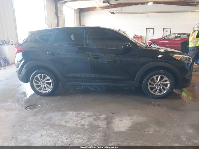 KM8J23A46JU659899 Hyundai TUCSON SE