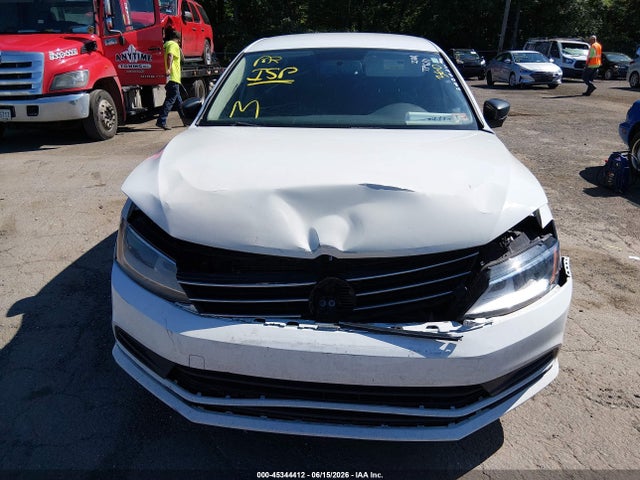 Продажа на аукционе авто 2016 Volkswagen Jetta 1.4t Se, vin: 3VWD67AJ3GM373084, номер лота: 45344412