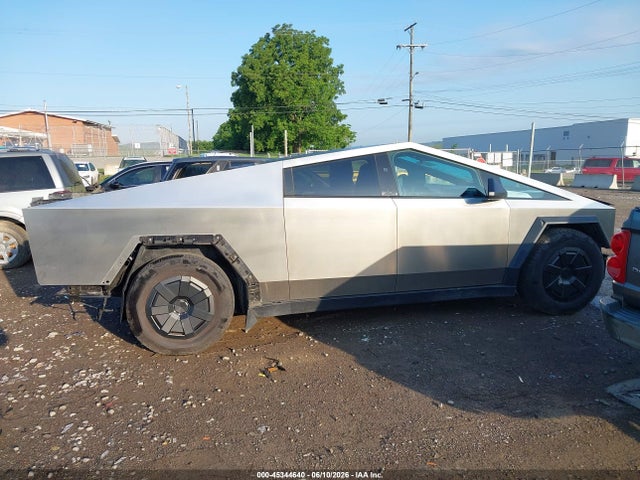 Продажа на аукционе авто 2024 Tesla Cybertruck All-wheel Drive, vin: 7G2CEHED5RA040740, номер лота: 45344640