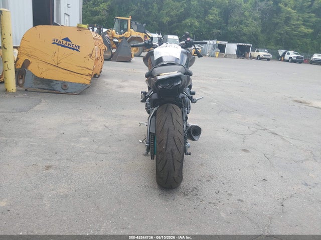 45344736 :رقم المزاد ، JYARN79E1RA001404 vin ، 2024 Yamaha Mtn1000 مزاد بيع