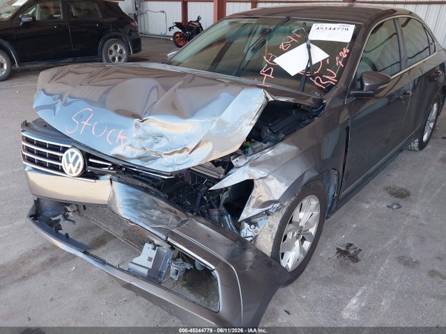 Aukcja sprzedaży 2017 Volkswagen Passat 1.8t S, vin: 1VWAT7A3XHC002407, numer aukcji: 45344779