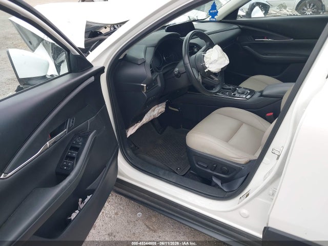 45344805 :رقم المزاد ، 3MVDMBCL8MM301317 vin ، 2021 Mazda Cx-30 Preferred مزاد بيع