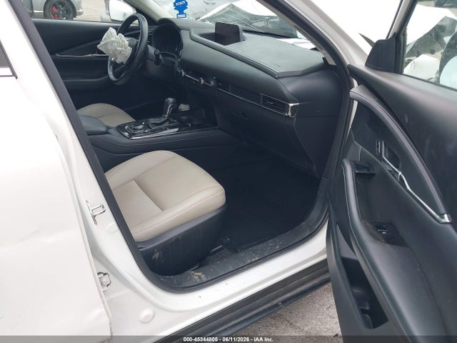 45344805 :رقم المزاد ، 3MVDMBCL8MM301317 vin ، 2021 Mazda Cx-30 Preferred مزاد بيع
