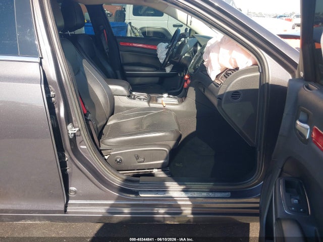Продажа на аукционе авто 2019 Chrysler 300 Limited Awd, vin: 2C3CCAKG9KH569887, номер лота: 45344841