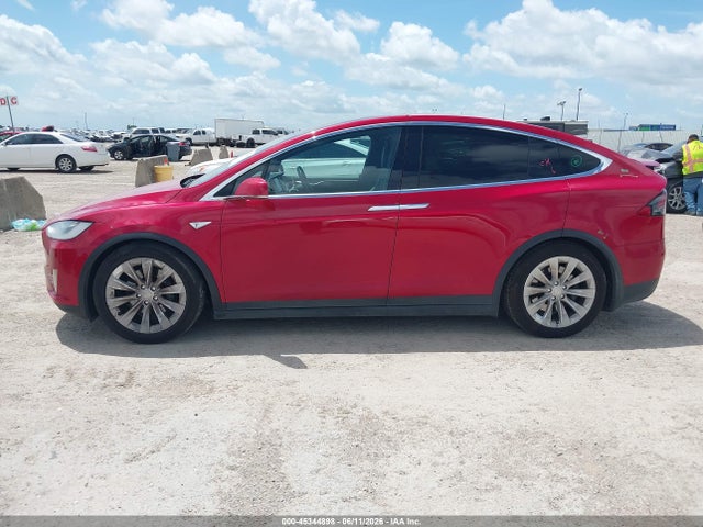 Tesla Model X 60d/70d/75d/90d/p100d 2016 5YJXCBE24GF006312 Image 14