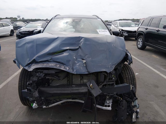 2026 Volvo Xc60 B5 Plus მანქანა იყიდება აუქციონზე, vin: YV4M12RC1T1388262, აუქციონის ნომერი: 45344916