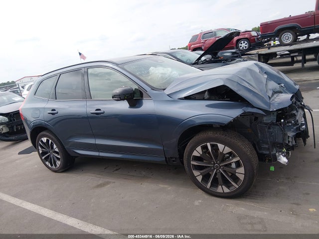 2026 Volvo Xc60 B5 Plus მანქანა იყიდება აუქციონზე, vin: YV4M12RC1T1388262, აუქციონის ნომერი: 45344916
