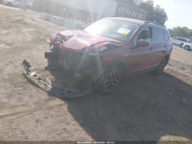 2021 Volkswagen Tiguan 2.0t Se/2.0t Se R-line Black/2.0t Sel მანქანა იყიდება აუქციონზე, vin: 3VV2B7AX1MM133748, აუქციონის ნომერი: 45344938