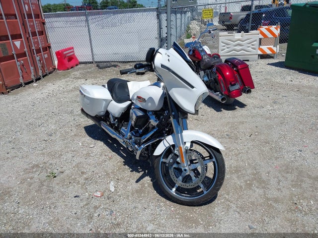 Harley-Davidson FLHX 2024 1HD1KB718RB638053 Image 1