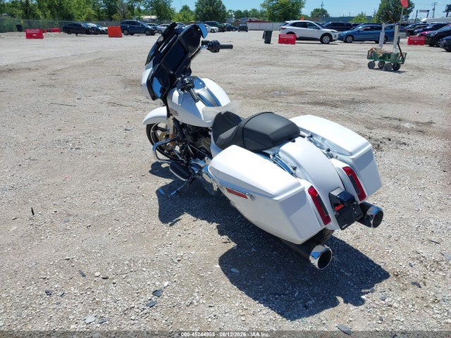 Harley-Davidson FLHX 2024 1HD1KB718RB638053 Image 3