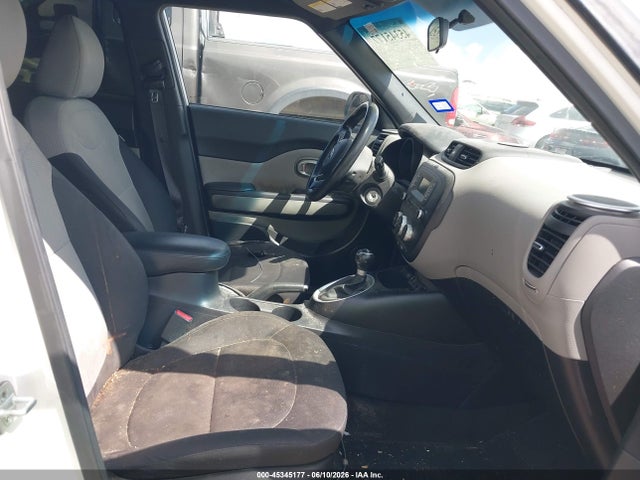 45345177 :رقم المزاد ، KNDJN2A25F7126002 vin ، 2015 Kia Soul مزاد بيع