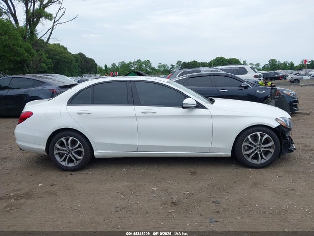 45345209 :رقم المزاد ، 55SWF4JB8HU216559 vin ، 2017 Mercedes-benz C 300 مزاد بيع