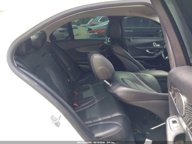 45345209 :رقم المزاد ، 55SWF4JB8HU216559 vin ، 2017 Mercedes-benz C 300 مزاد بيع