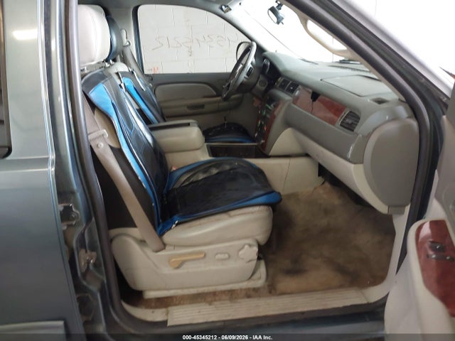 Продажа на аукционе авто 2009 Chevrolet Suburban 1500 Lt2, vin: 1GNFC26029R238842, номер лота: 45345212