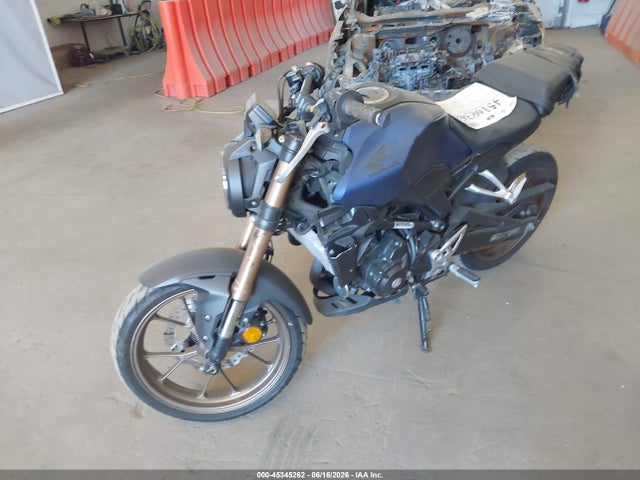 2020 MLHNC5559L5000405 zdjęcie główne
