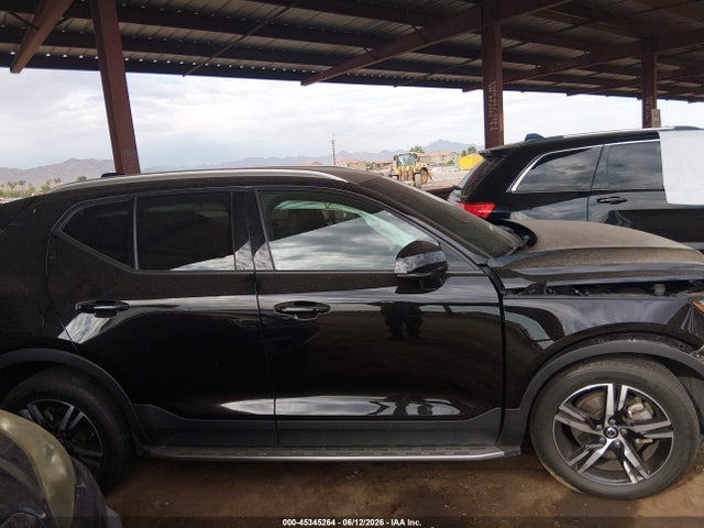 Volvo Xc40 B5 Core 2023 YV4L12UK9P2964478 Image 19