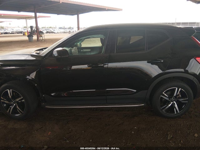 Volvo Xc40 B5 Core 2023 YV4L12UK9P2964478 Image 20