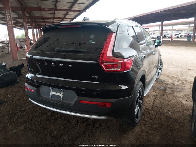 Volvo Xc40 B5 Core 2023 YV4L12UK9P2964478 Image 4