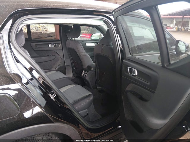 Volvo Xc40 B5 Core 2023 YV4L12UK9P2964478 Image 8