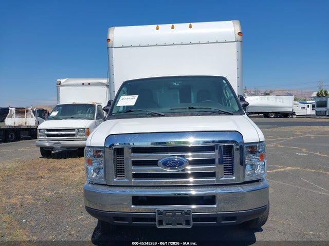 Ford E-350 Cutaway 2017 1FDWE3FS4HDC34034 Image 16
