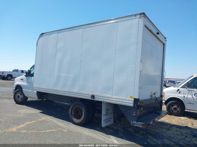 Ford E-350 Cutaway 2017 1FDWE3FS4HDC34034 Image 3