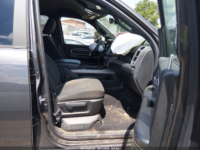 45345290 :رقم المزاد ، 3C6UR5ML9KG685209 vin ، 2019 Ram 2500 Big Horn  4x4 6'4 Box مزاد بيع