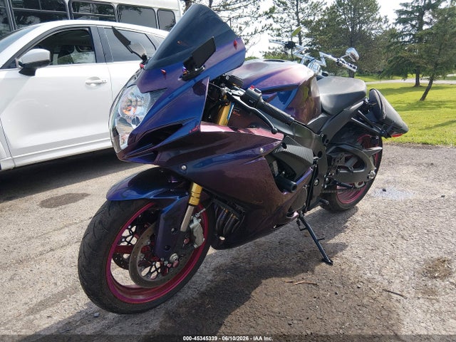 Suzuki GSX-R750 2025 JS1GR7MAXS7100403 Image 2