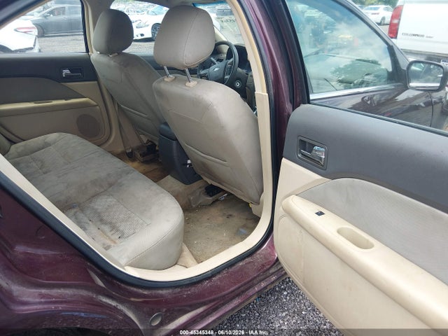 45345348 :رقم المزاد ، 3FAHP0HA3BR283918 vin ، 2011 Ford Fusion Se مزاد بيع