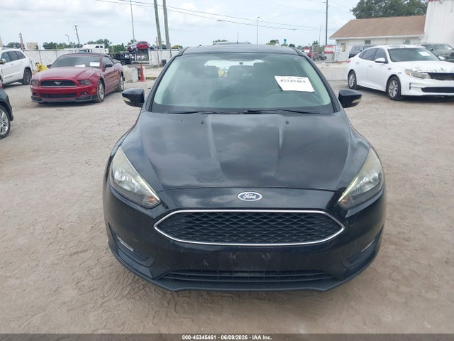 45345461 :رقم المزاد ، 1FADP3M23HL307947 vin ، 2017 Ford Focus Sel مزاد بيع