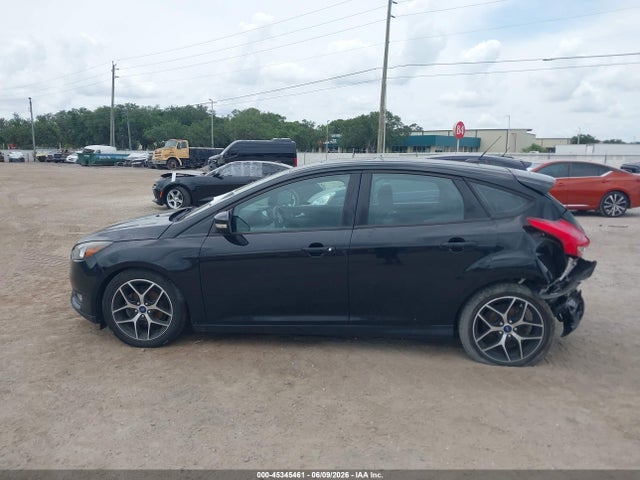 45345461 :رقم المزاد ، 1FADP3M23HL307947 vin ، 2017 Ford Focus Sel مزاد بيع