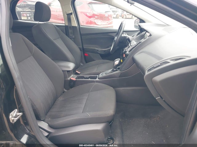 45345461 :رقم المزاد ، 1FADP3M23HL307947 vin ، 2017 Ford Focus Sel مزاد بيع