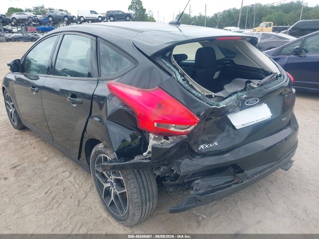 45345461 :رقم المزاد ، 1FADP3M23HL307947 vin ، 2017 Ford Focus Sel مزاد بيع