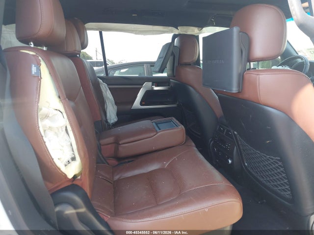 Продажа на аукционе авто 2019 Toyota Land Cruiser V8, vin: JTMCY7AJ2K4075798, номер лота: 45345552